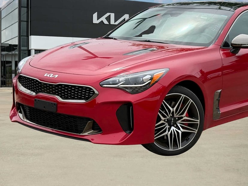 2022 Kia Stinger - Image 2
