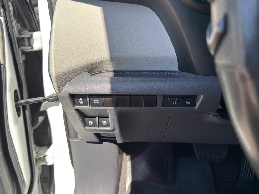 2021 Toyota Sienna - Image 17
