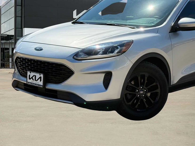2020 Ford Escape - Image 2