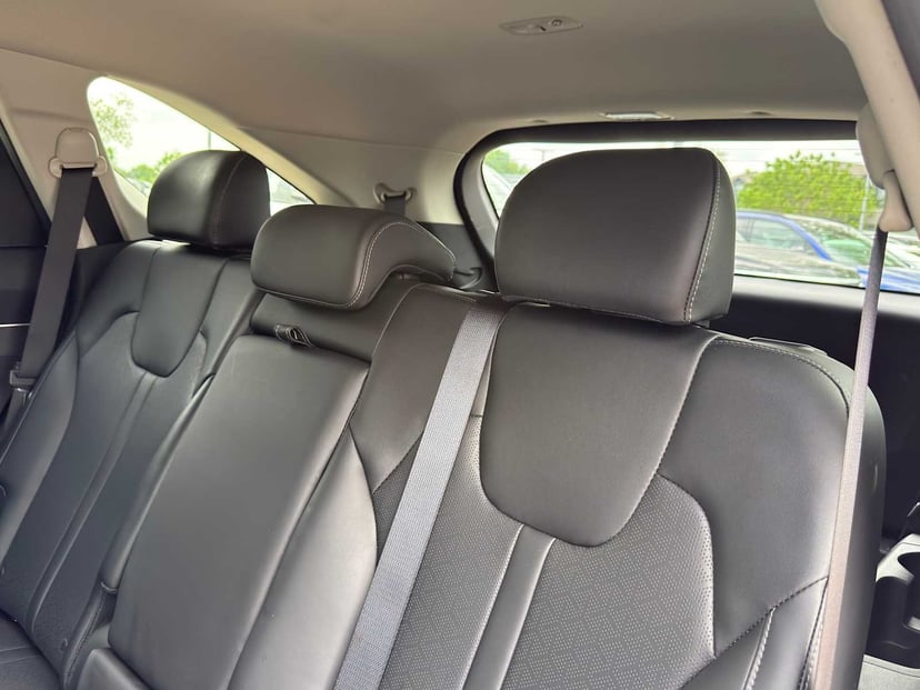 2023 Kia Sorento - Image 25