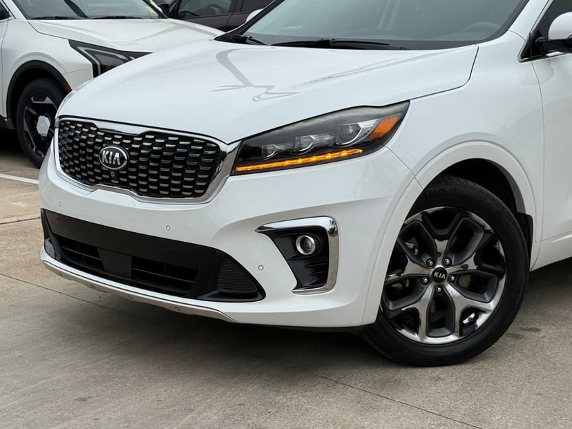 2019 Kia Sorento - Image 2