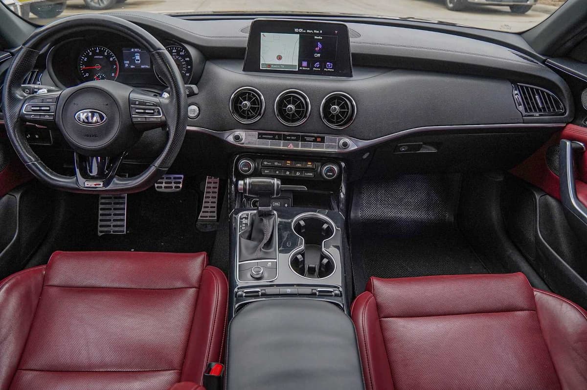 2021 Kia Stinger - Image 27