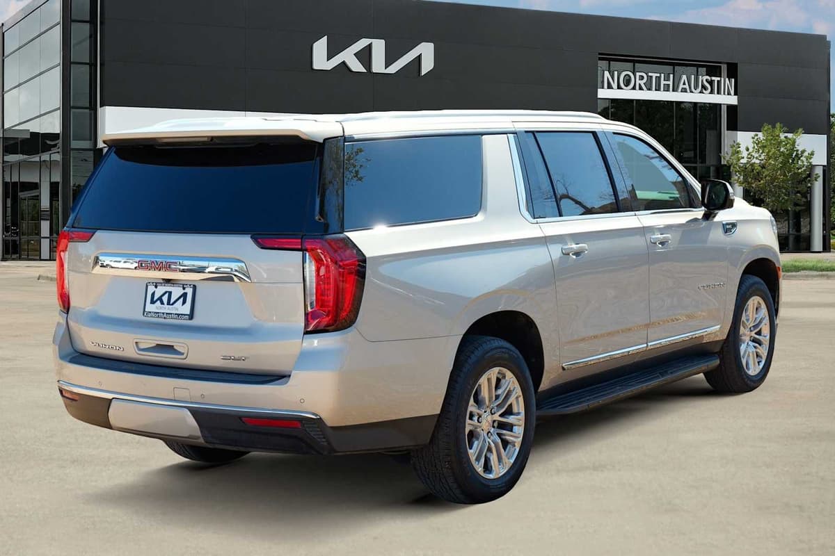 2021 GMC Yukon XL - Image 6