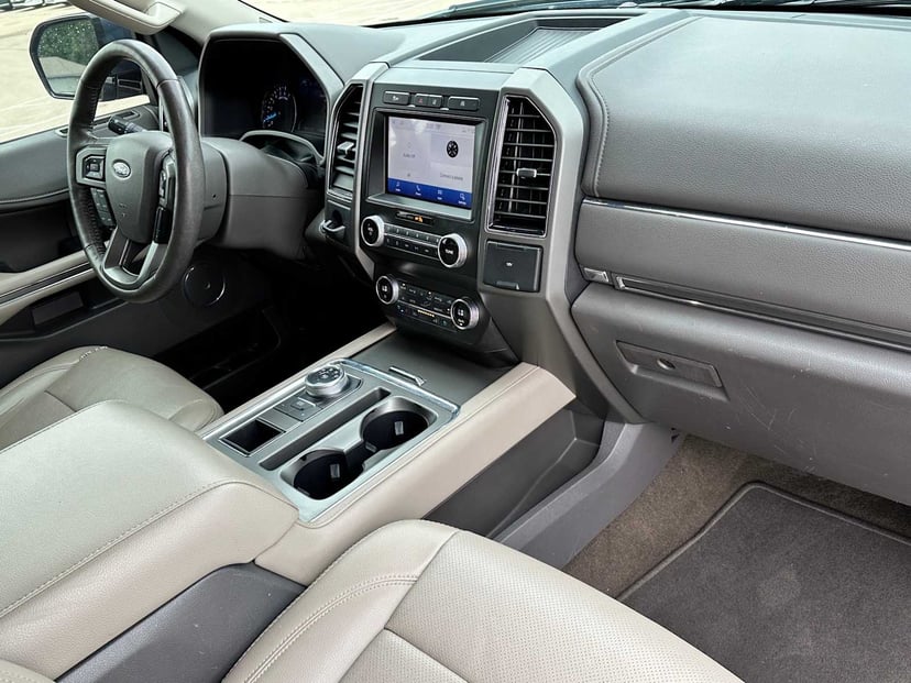 2020 Ford Expedition - Image 19