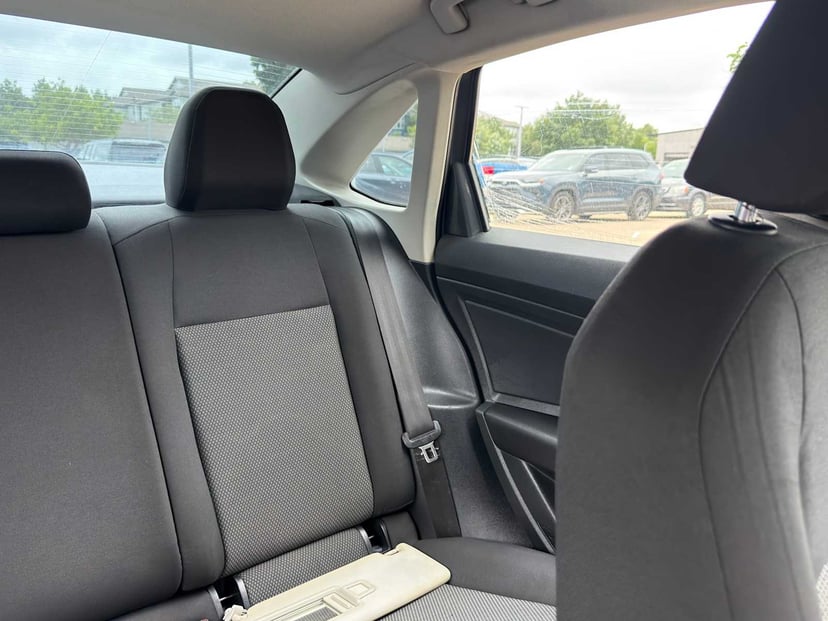 2019 Volkswagen Jetta - Image 33