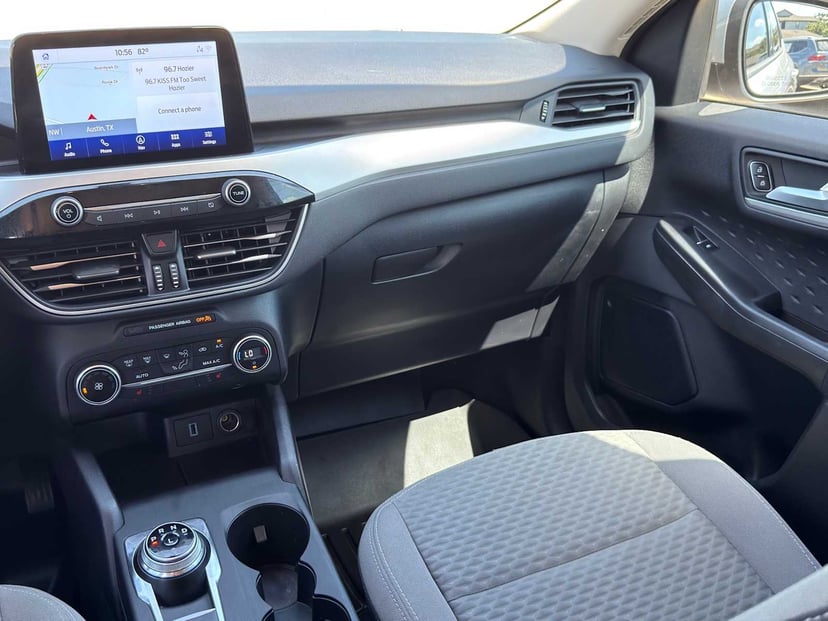 2020 Ford Escape - Image 23
