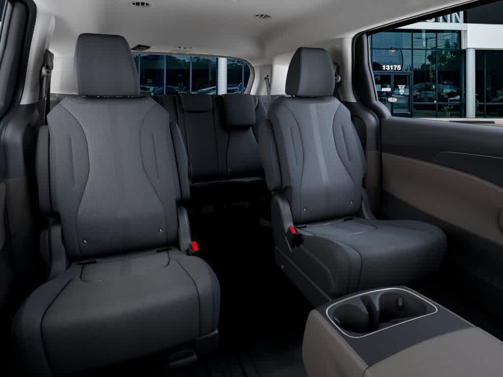 2026 Kia Carnival - Image 16