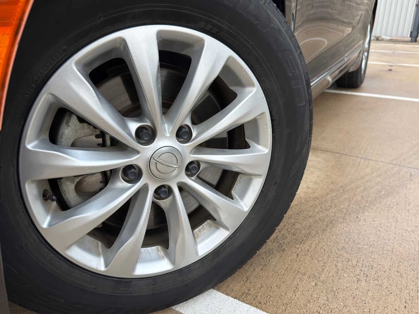 2018 Chrysler Pacifica - Image 3