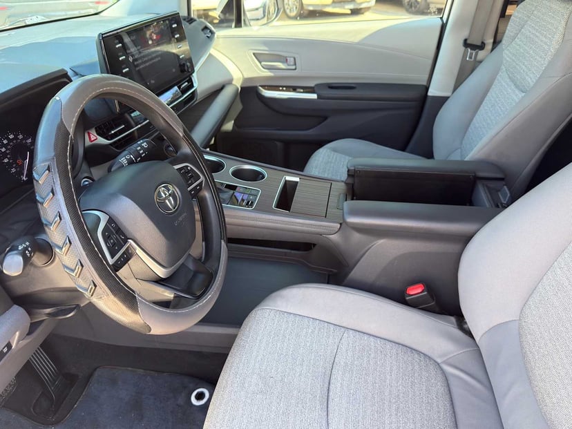 2021 Toyota Sienna - Image 13
