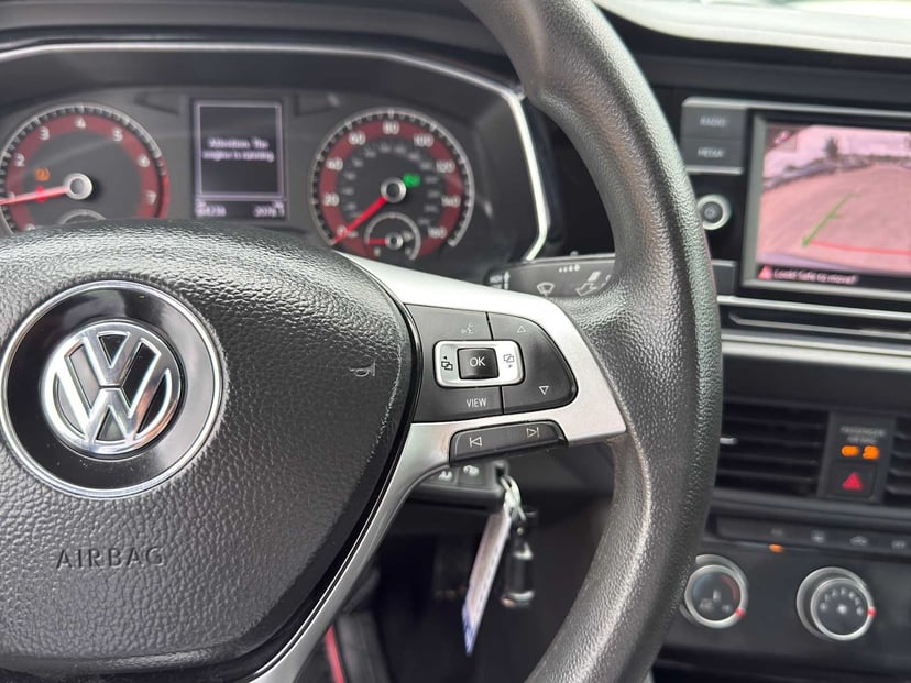 2019 Volkswagen Jetta - Image 18