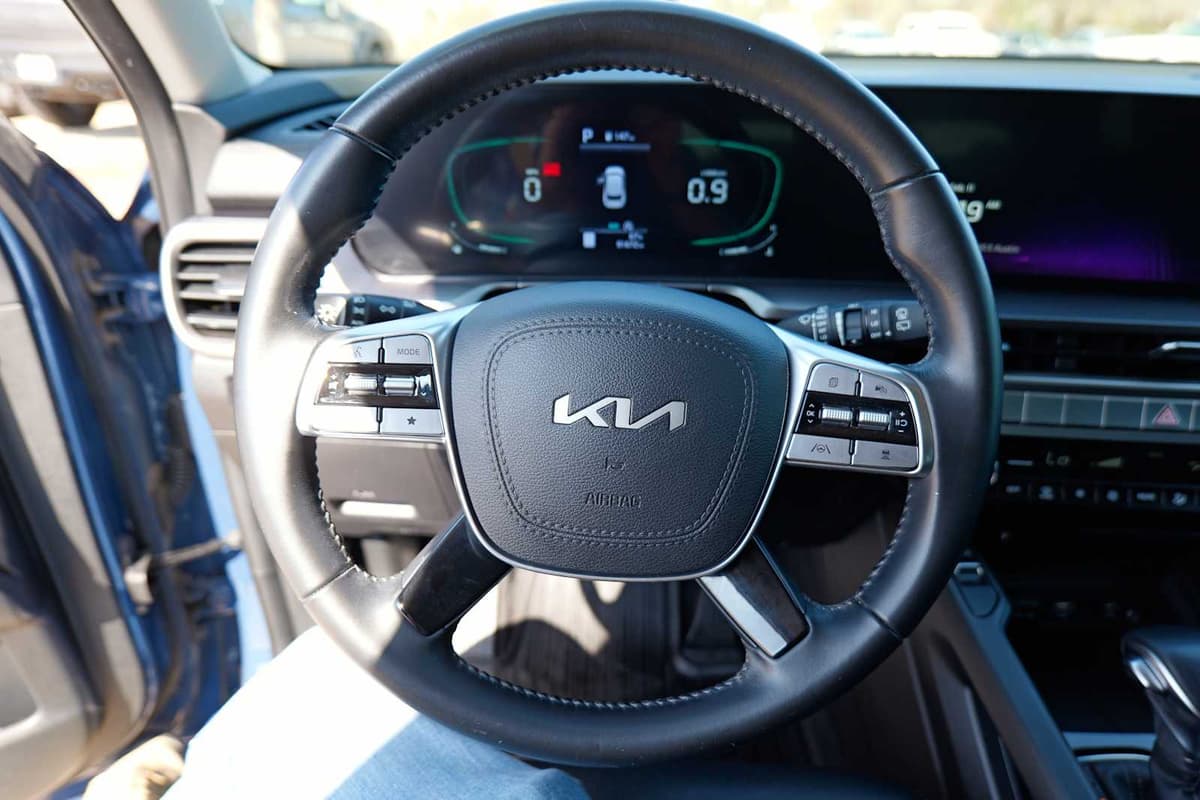 2023 Kia Telluride - Image 12