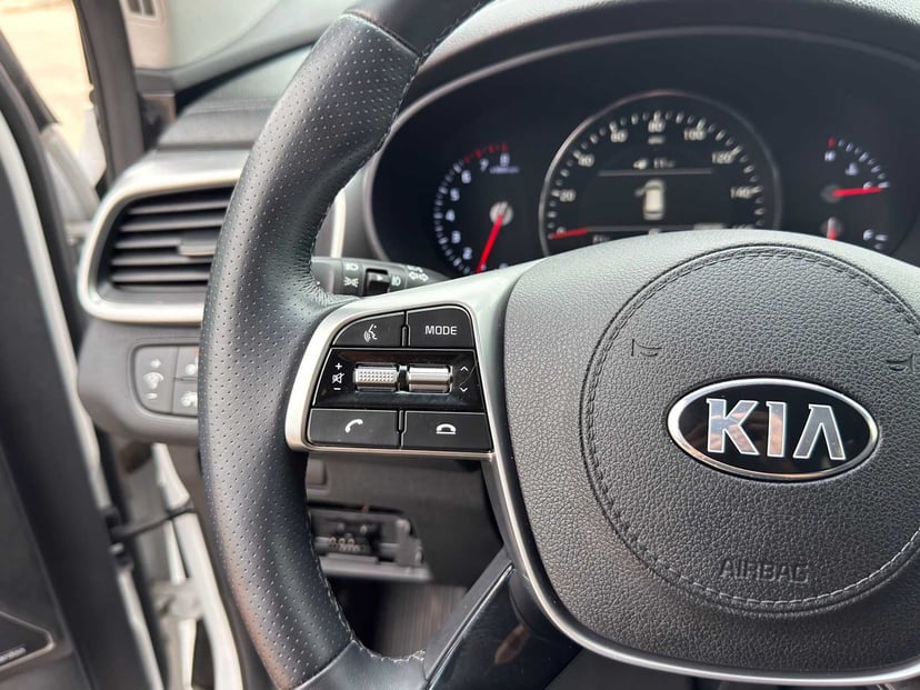 2019 Kia Sorento - Image 17