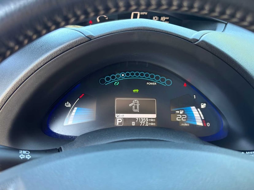2013 Nissan LEAF - Image 15