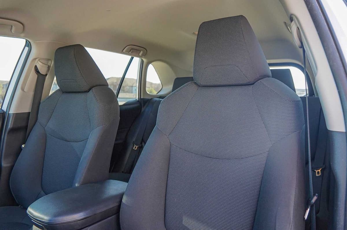 2021 Toyota RAV4 - Image 11