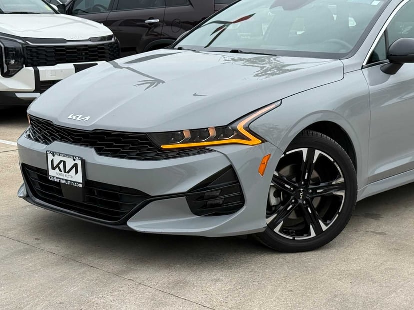 2024 Kia K5 - Image 2