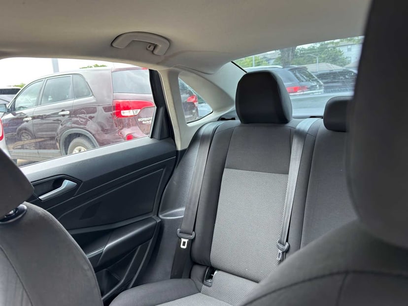 2019 Volkswagen Jetta - Image 13