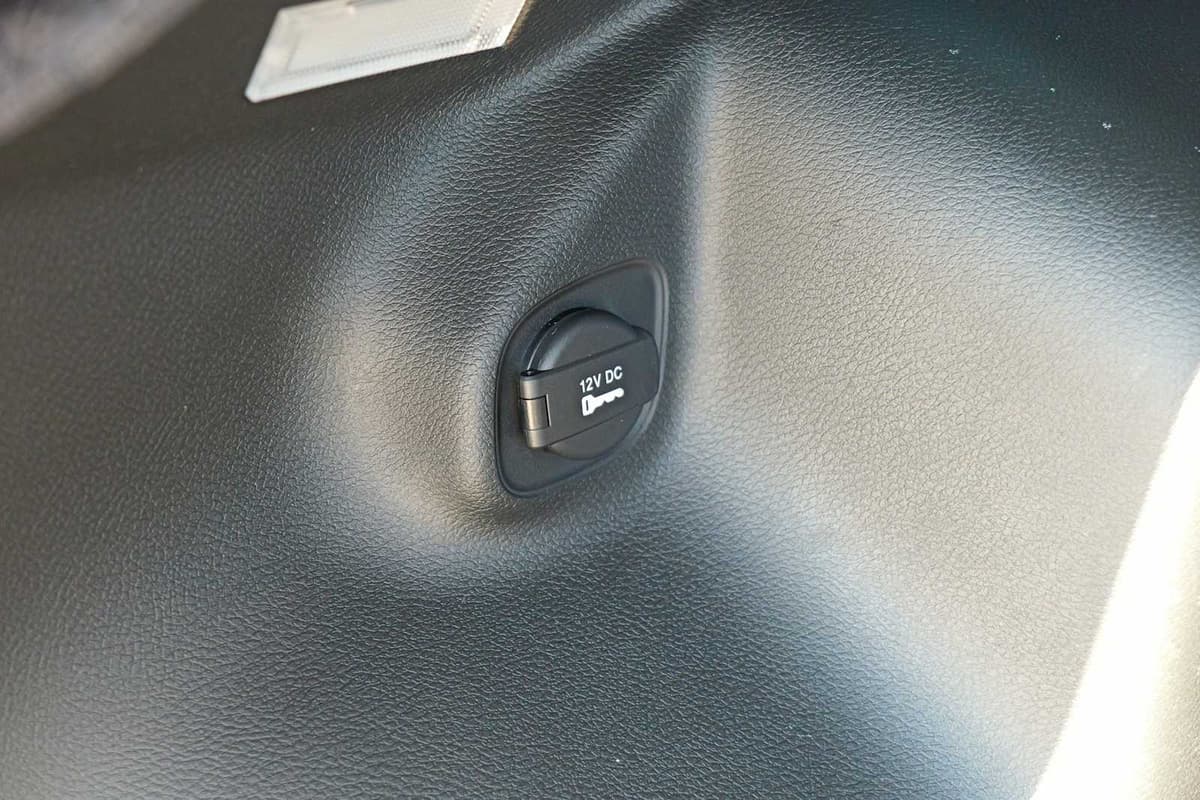 2020 Jeep Cherokee - Image 29