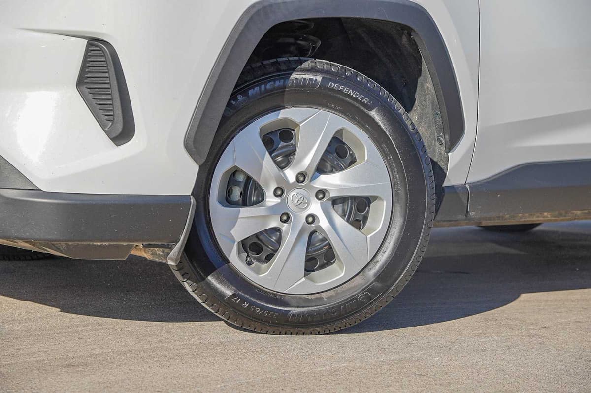 2021 Toyota RAV4 - Image 2