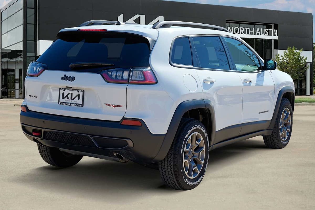 2020 Jeep Cherokee - Image 6