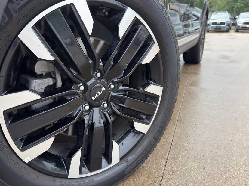 2023 Kia Telluride - Image 3