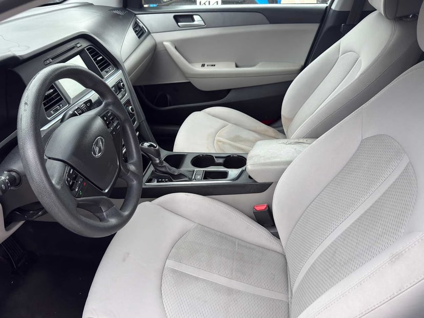 2016 Hyundai Sonata - Image 7