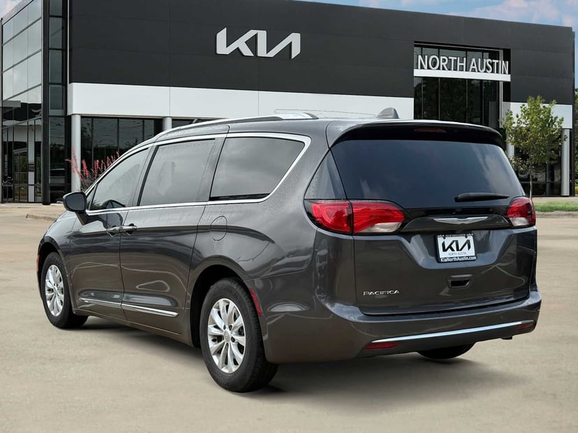 2018 Chrysler Pacifica - Image 6