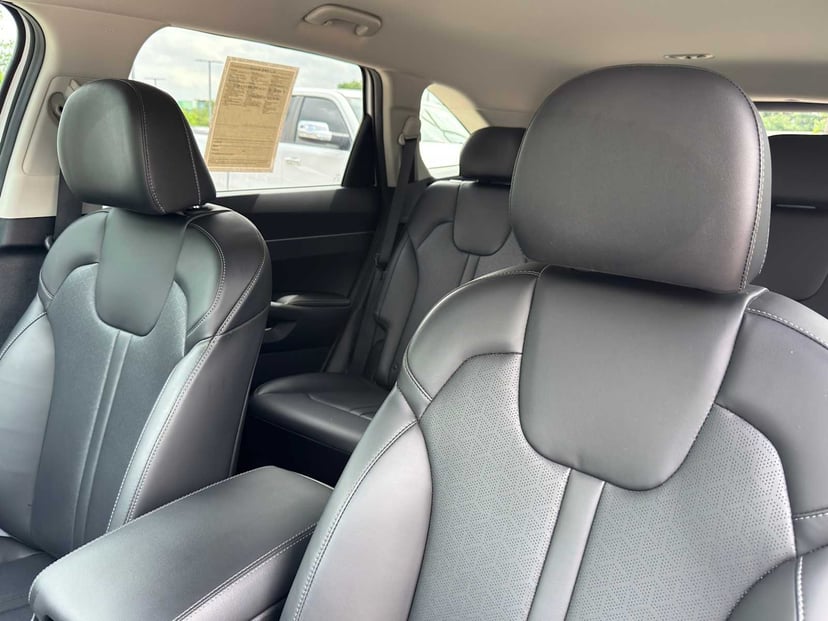 2023 Kia Sorento - Image 10