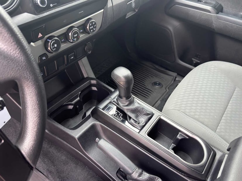 2021 Toyota Tacoma - Image 12
