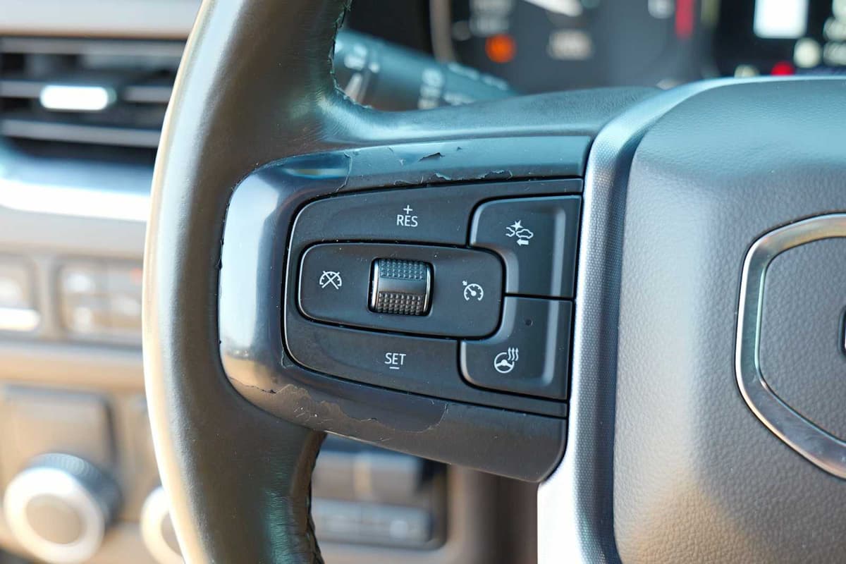 2021 GMC Yukon XL - Image 13