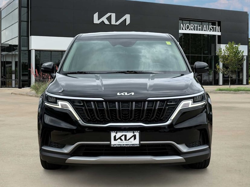 2023 Kia Carnival - Image 2