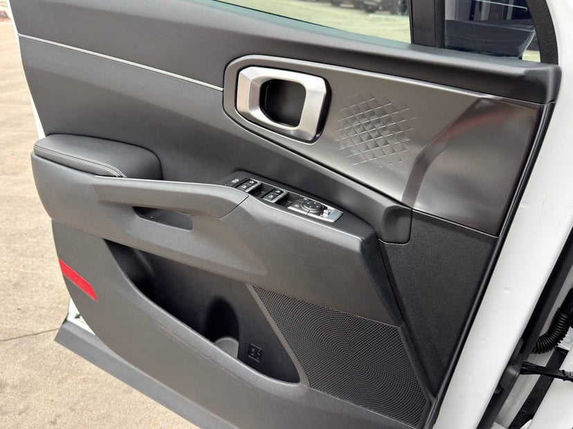 2023 Kia Sorento - Image 19
