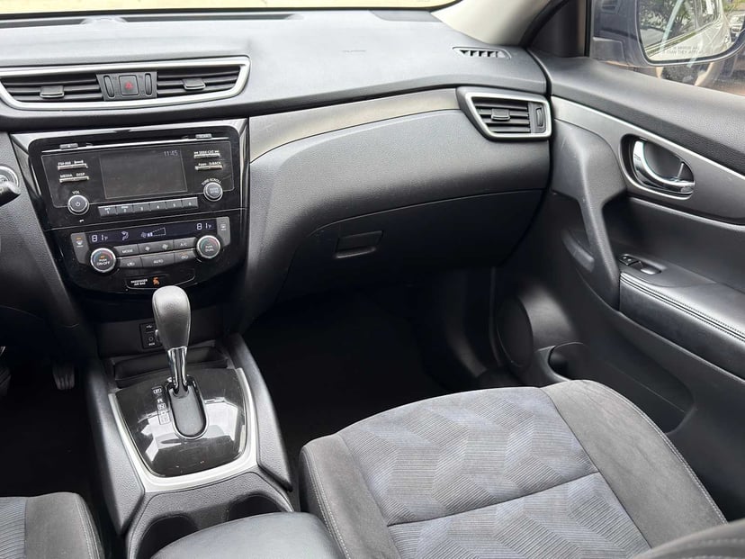 2015 Nissan Rogue - Image 21