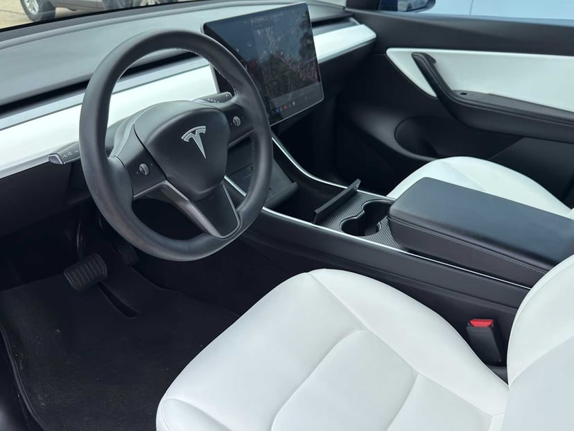 2020 Tesla Model Y - Image 11