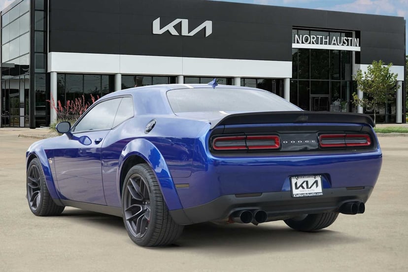 2020 Dodge Challenger - Image 3
