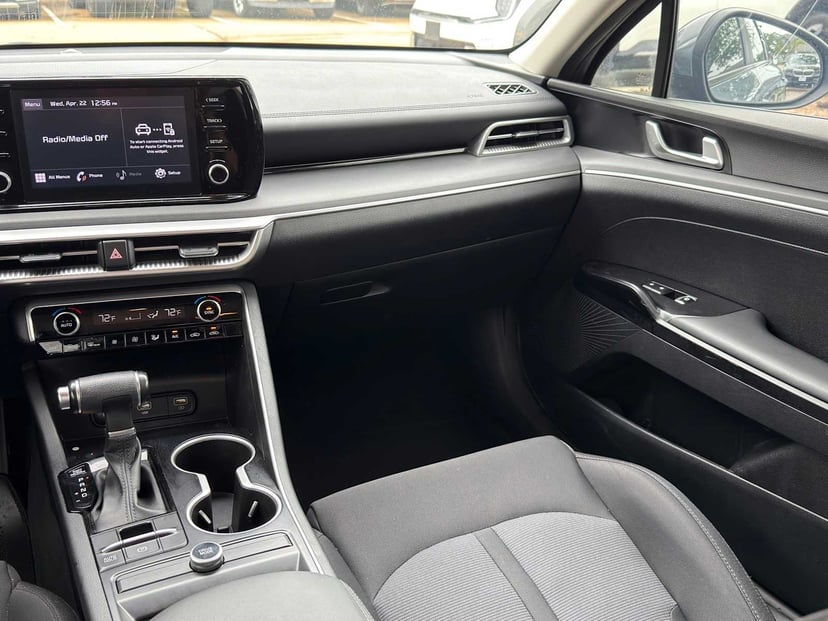 2022 Kia K5 - Image 20