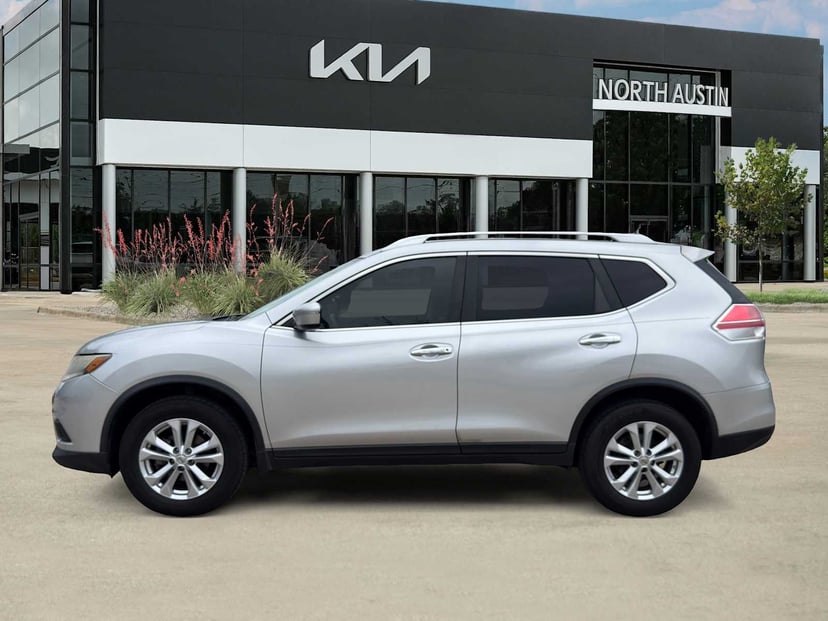 2015 Nissan Rogue - Image 4