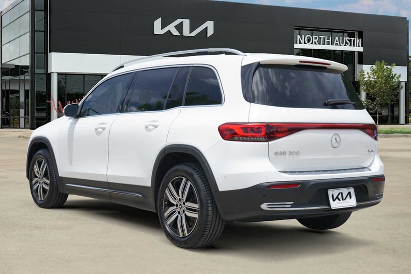2023 Mercedes-Benz EQB 300 - Image 2
