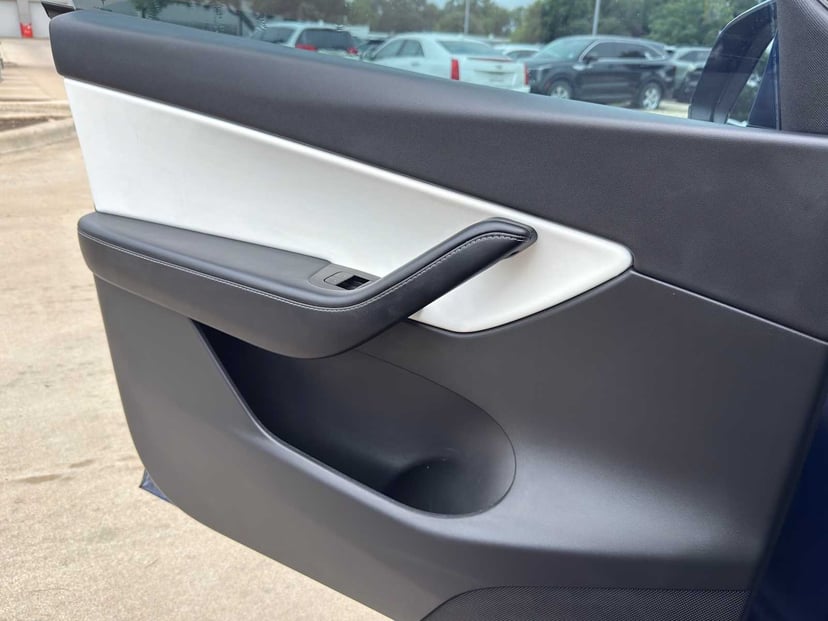 2020 Tesla Model Y - Image 23