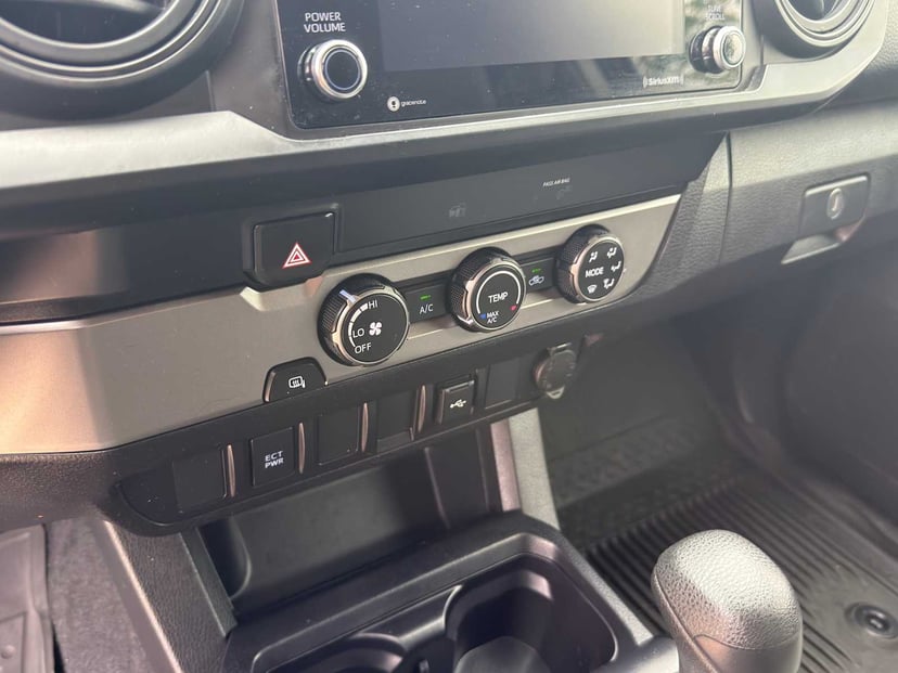 2021 Toyota Tacoma - Image 13