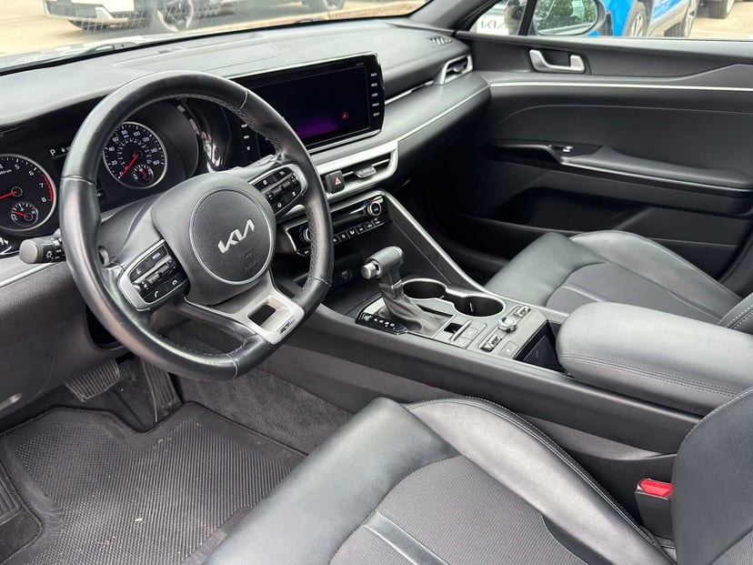 2024 Kia K5 - Image 9