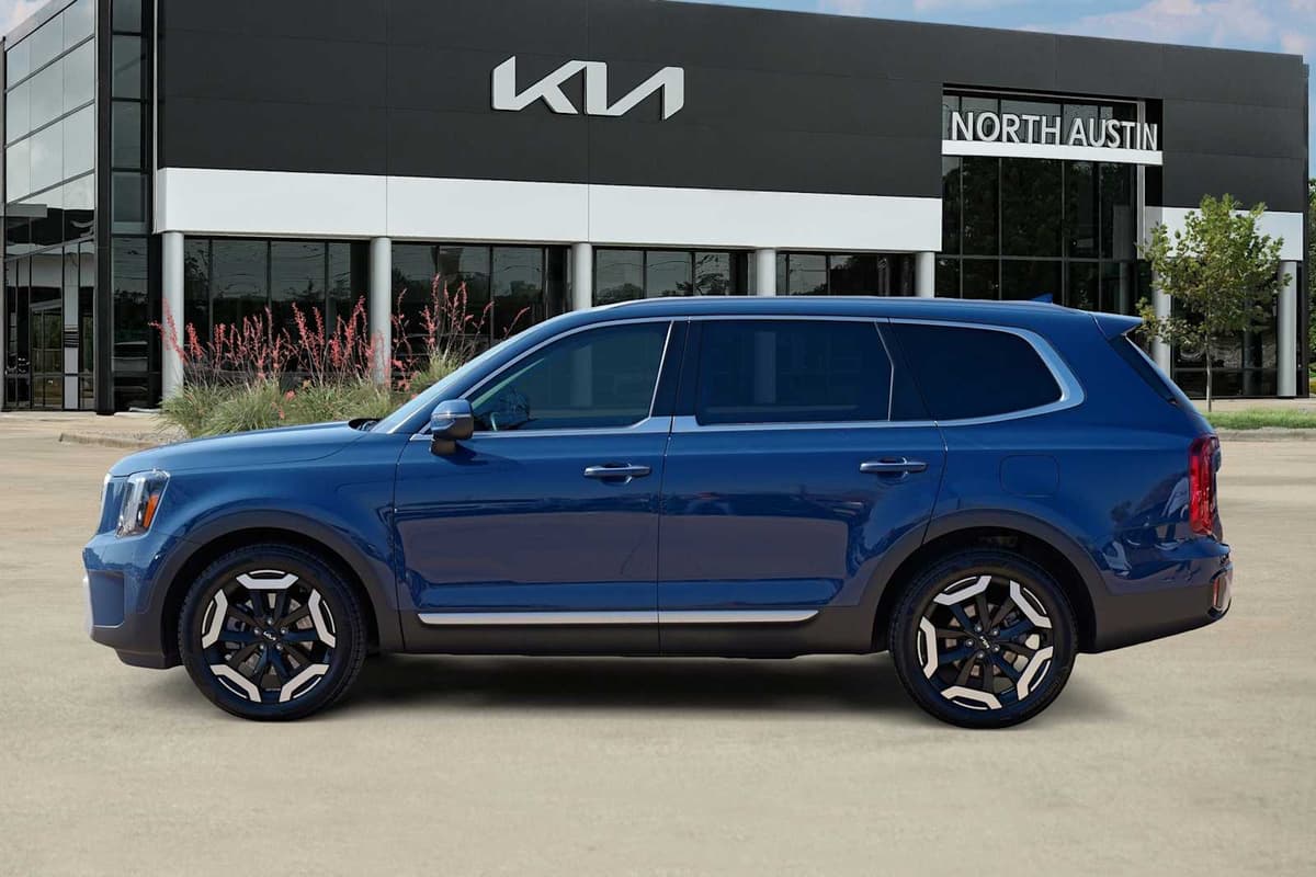 2023 Kia Telluride - Image 4