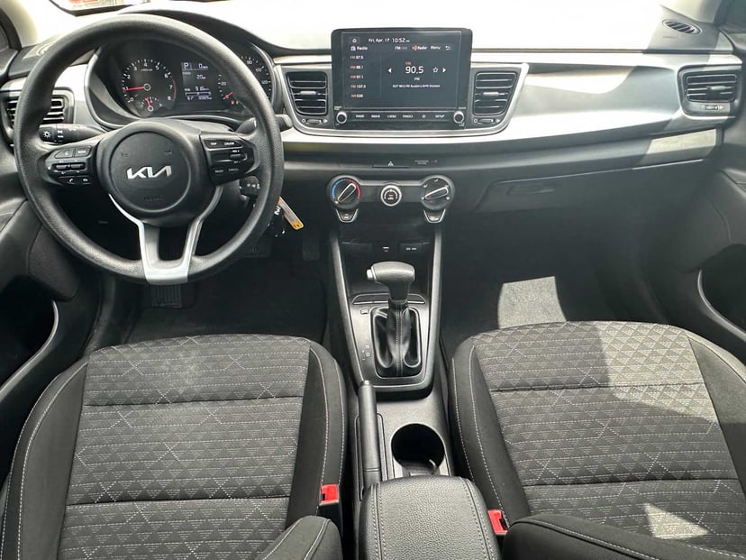 2023 Kia Rio - Image 21