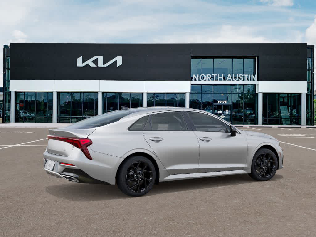 2026 Kia K5 - Image 6