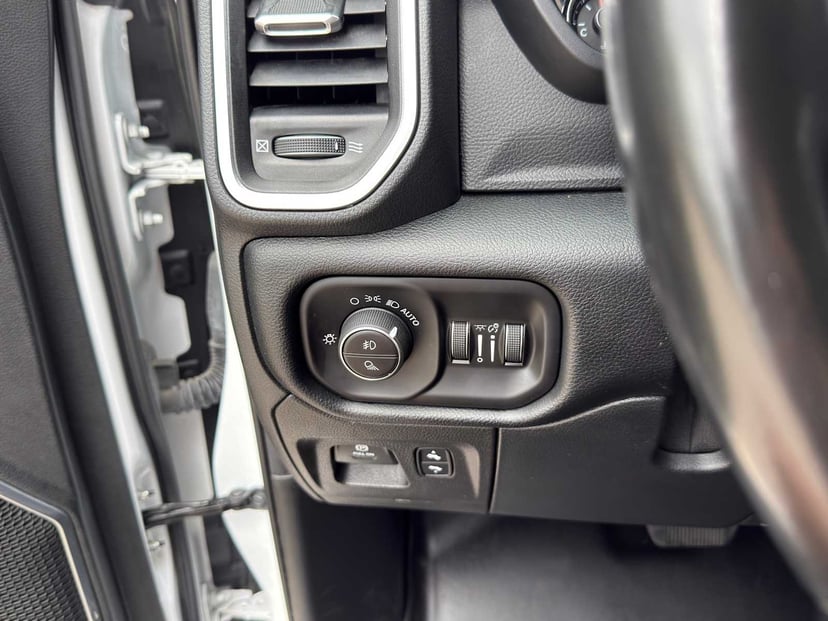 2021 Ram 1500 - Image 12
