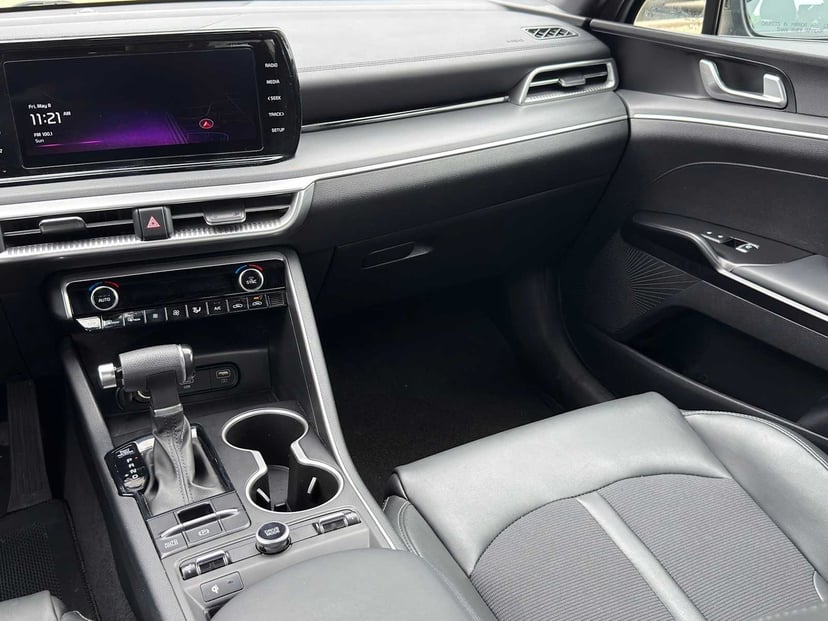 2024 Kia K5 - Image 24