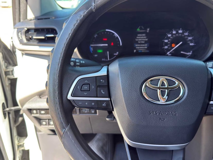 2021 Toyota Sienna - Image 19