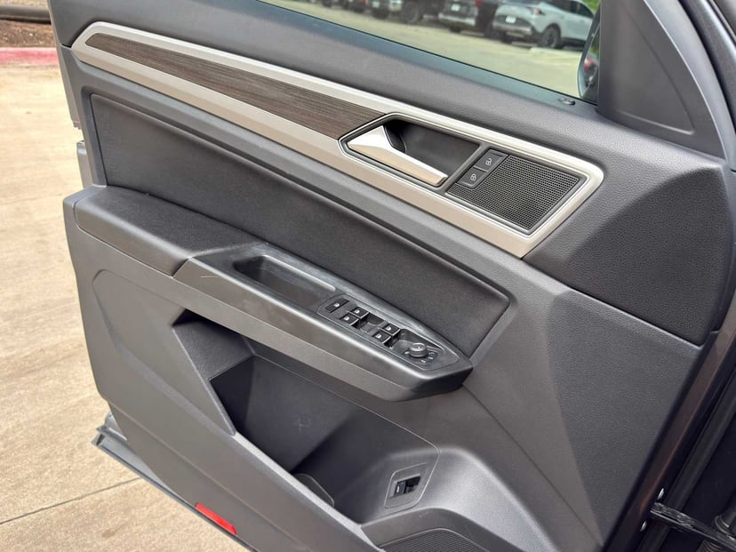 2018 Volkswagen Atlas - Image 18