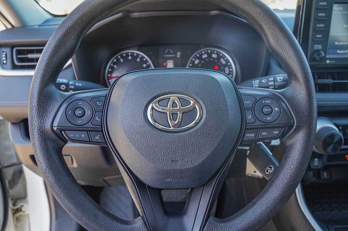 2021 Toyota RAV4 - Image 12