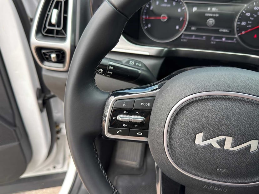 2023 Kia Sorento - Image 15