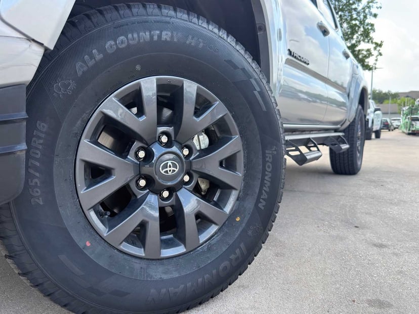 2023 Toyota Tacoma - Image 5